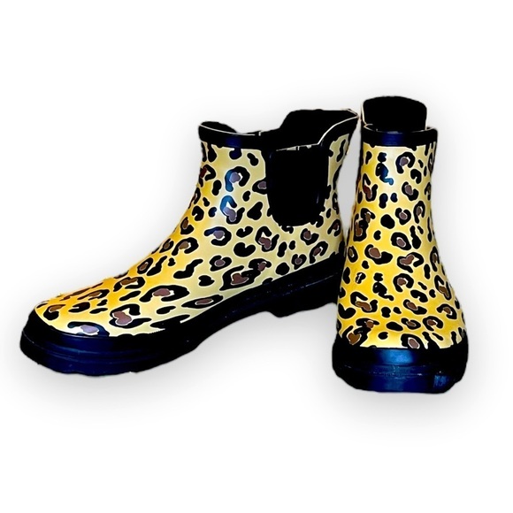 Women’s Leopard Print Rain Boots - Size 10 - Picture 1 of 9